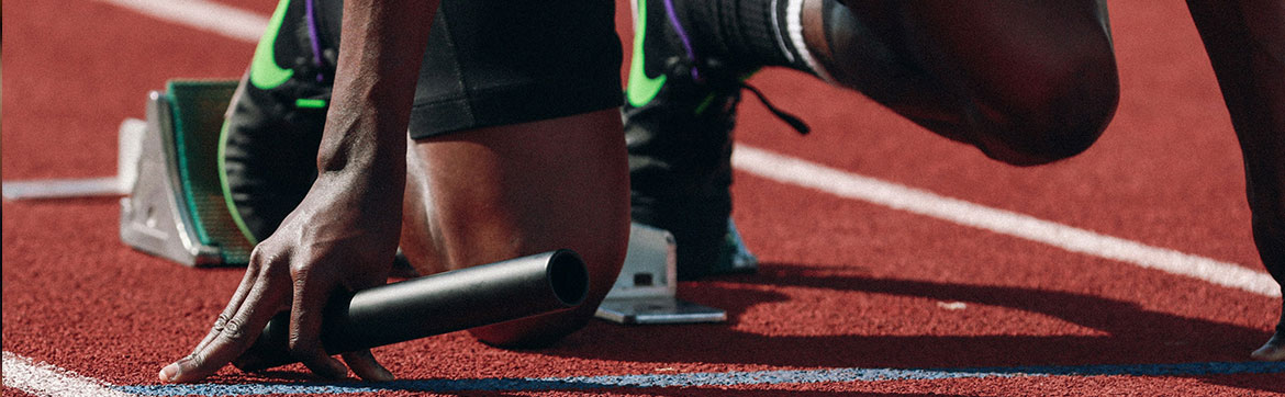 A runner at the starting blocks