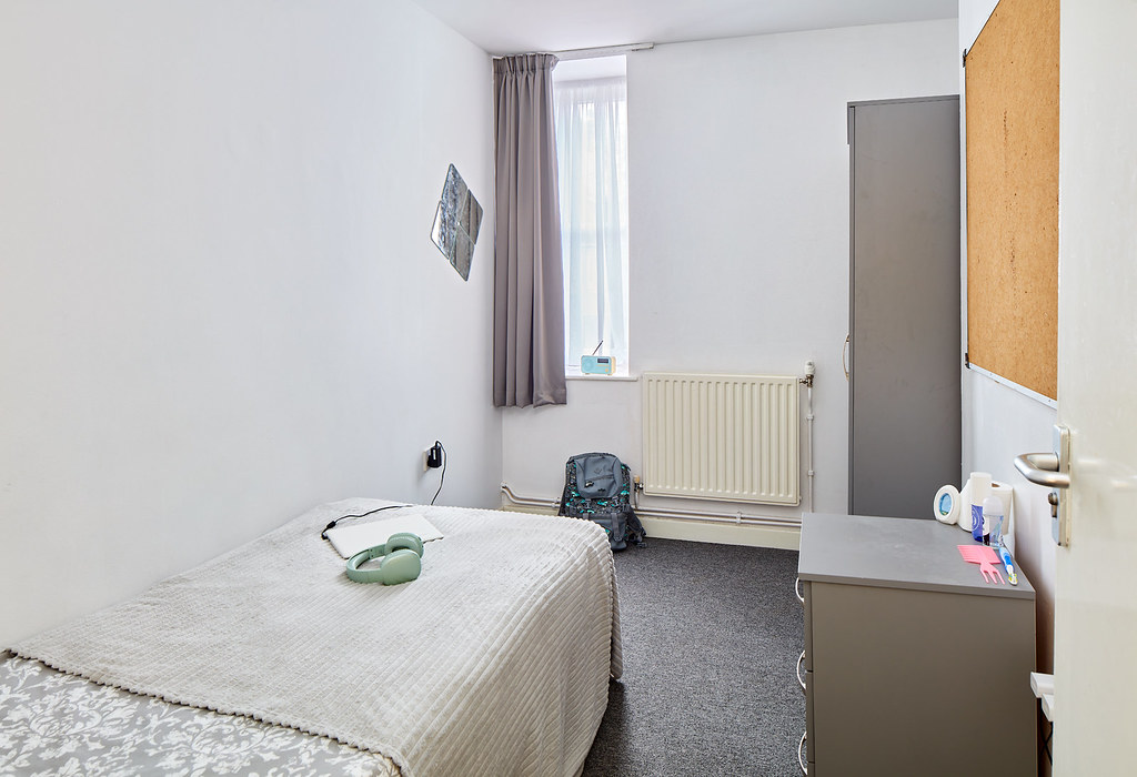 Photograph of furnished bedroom in a Beck House flat.