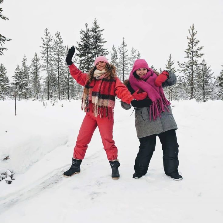 students in the snow